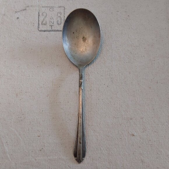 Vintage WM Rogers Silver serving spoon - Picture 1 of 3